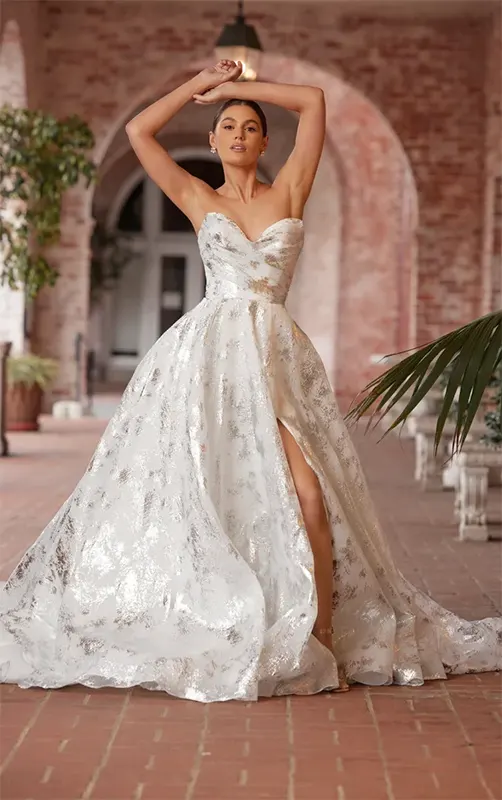 8 Things You Should Expect When You Visit a Bridal Gown Shop 8 Things You Should Expect When You Visit a Bridal Gown Shop