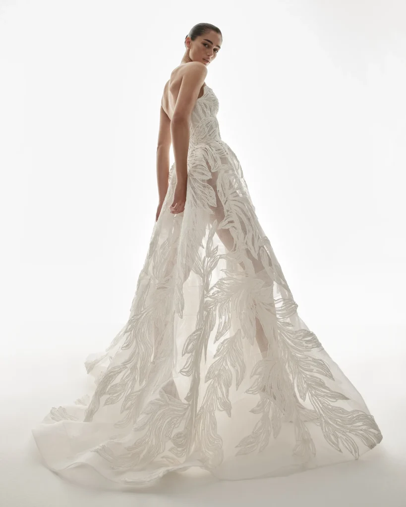 lace wedding dress 